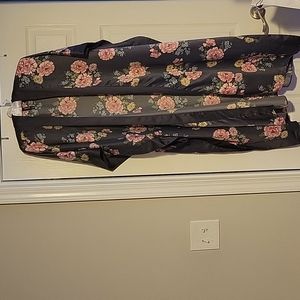 Torrid grey floral kimono